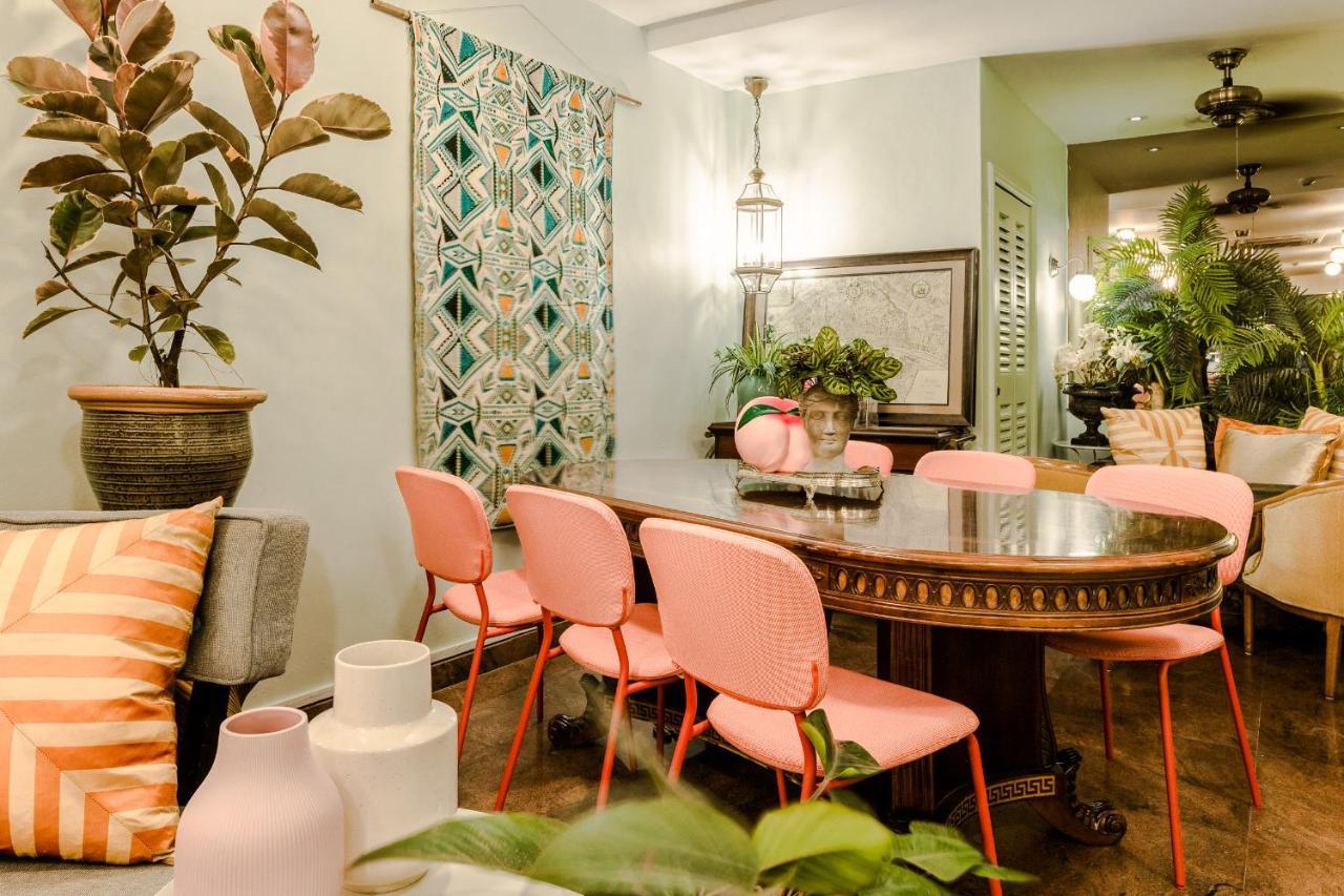 Atelier Kapselhotel